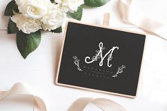 Efelious - floral monogram set Product Image 9