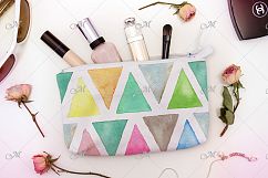 White Cosmetic Bag Mock-up. PSD Product Image 2