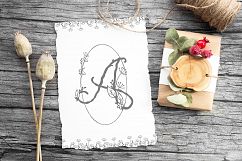 Efelious - floral monogram set Product Image 8