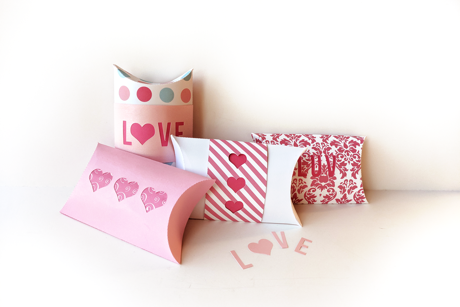 Download Valentine's Day Love and Hearts Pillow Box SVG Design