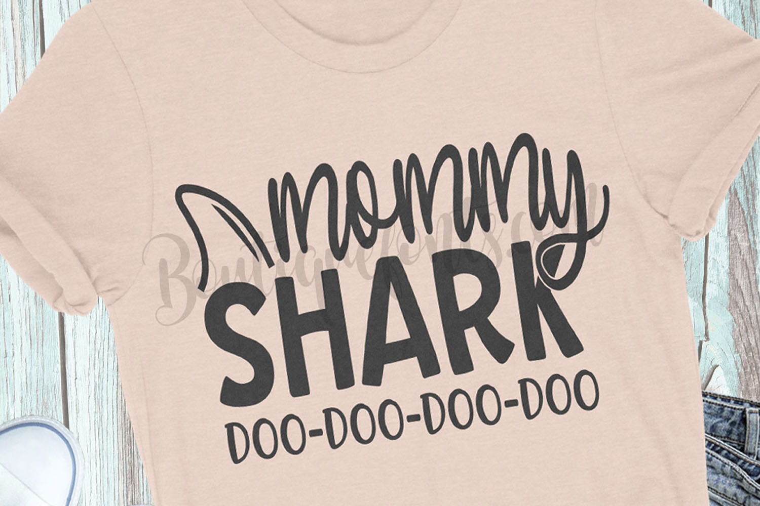 Download Mommy Shark SVG