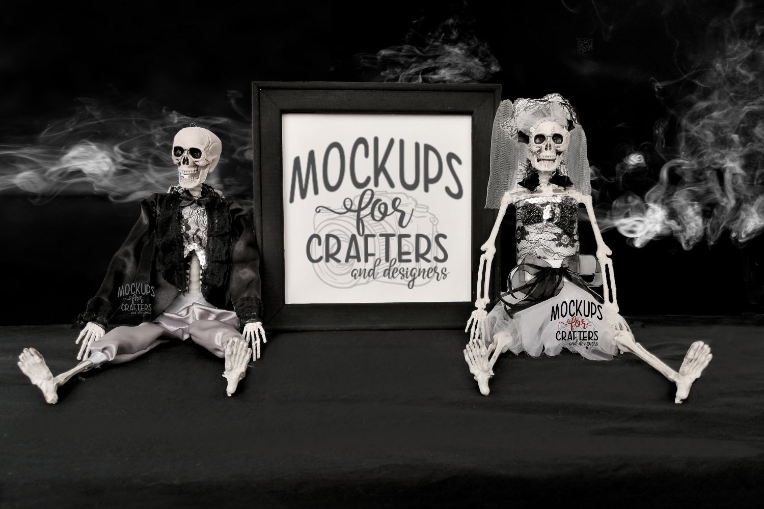 Download MOCK-UP REVERSE CANVAS, Halloween, skeletons, smoke