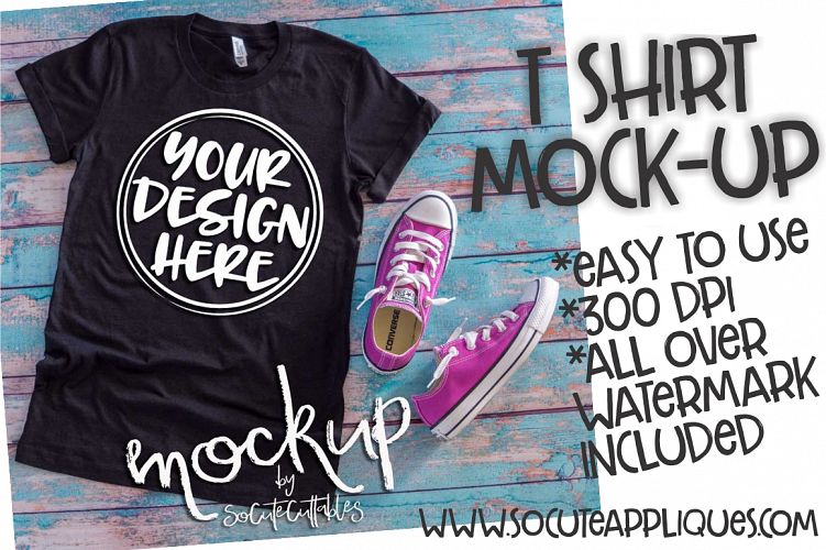 Black t shirt mock up 6515