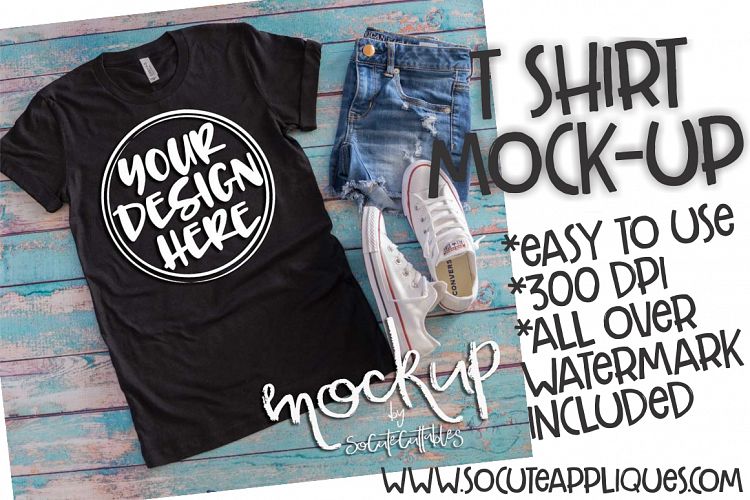 Black t shirt mock up 6502