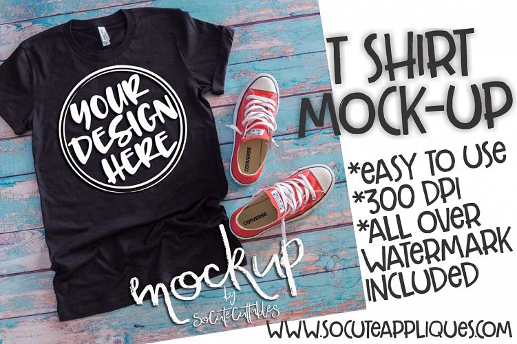 Black t shirt mock up 6509