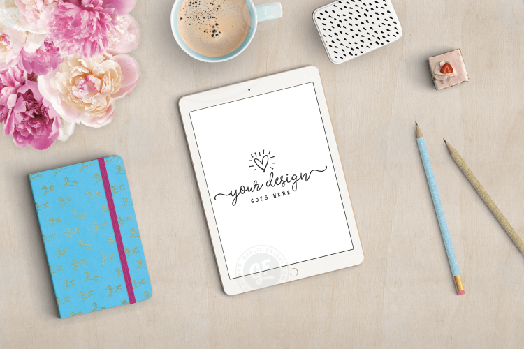 Feminine Styled Desktop Stock Photo (Mockup)