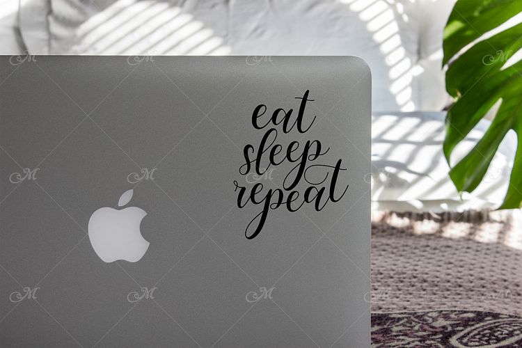 Summer Mackbook Mockup. PSD&JPG