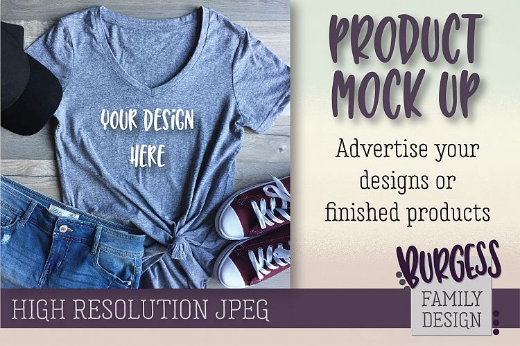MOCK UP Grey t-shirt   jeans | High Resolution JPEG