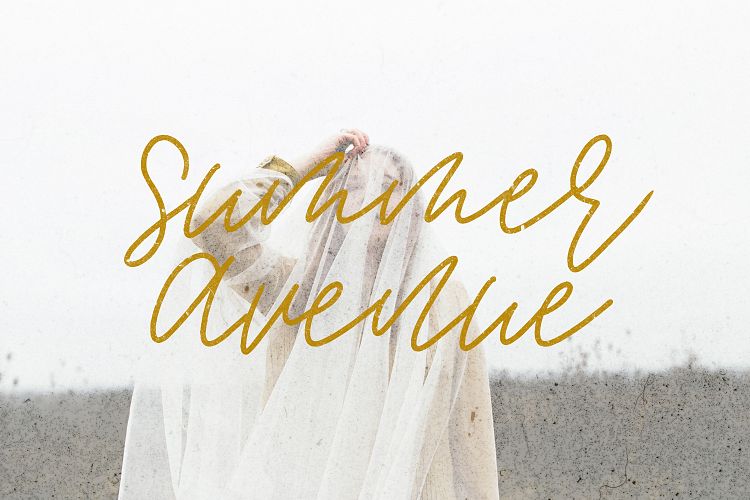 Summer Avenue Font Set