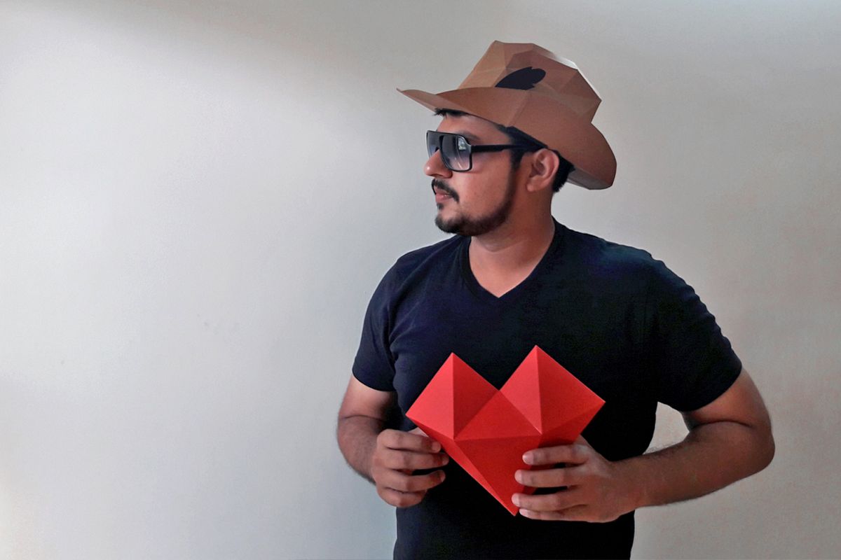DIY Paper hat & heart - 3d papercraft example image 1
