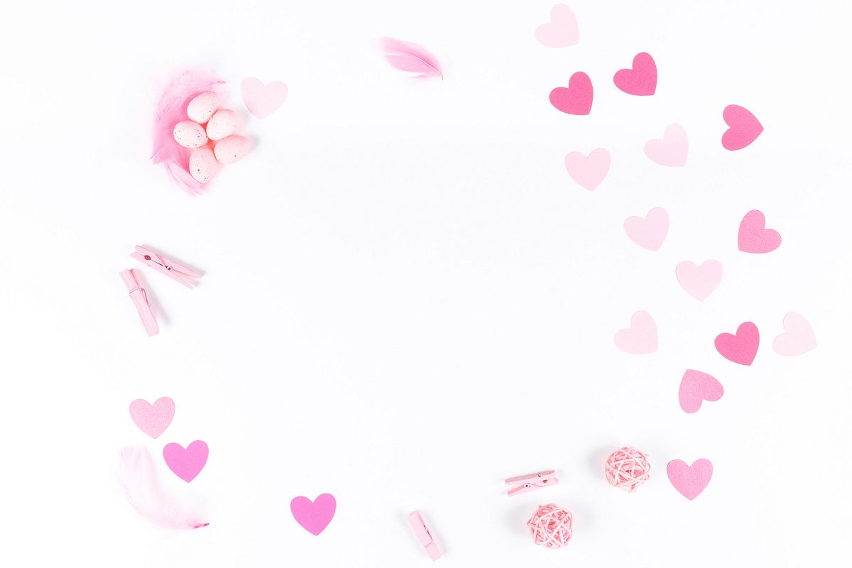 Set of 8 Valentine's Mockup's example image 1
