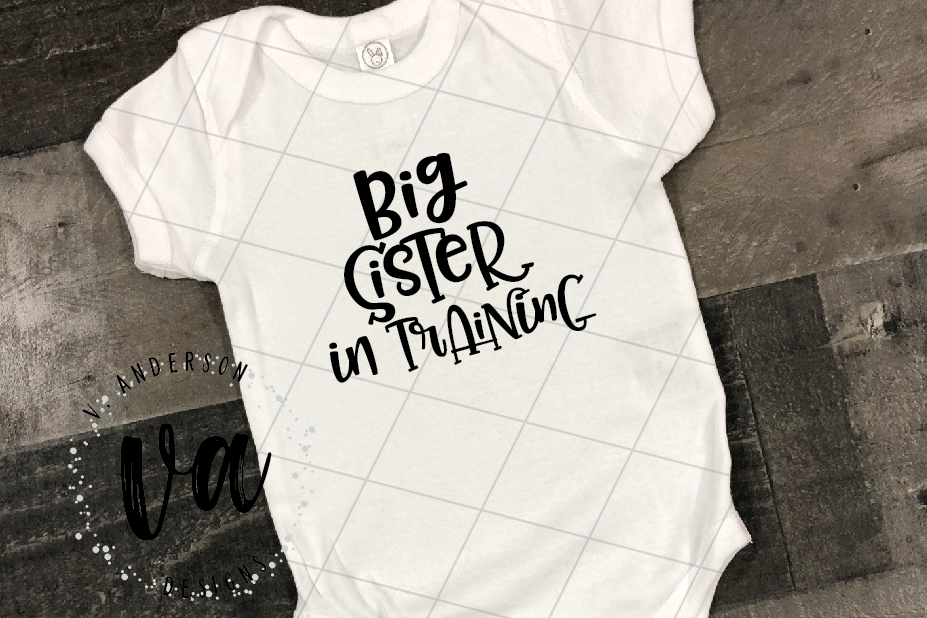 Butterfly design Big Sister in training going to be a Big Sister T-shirt