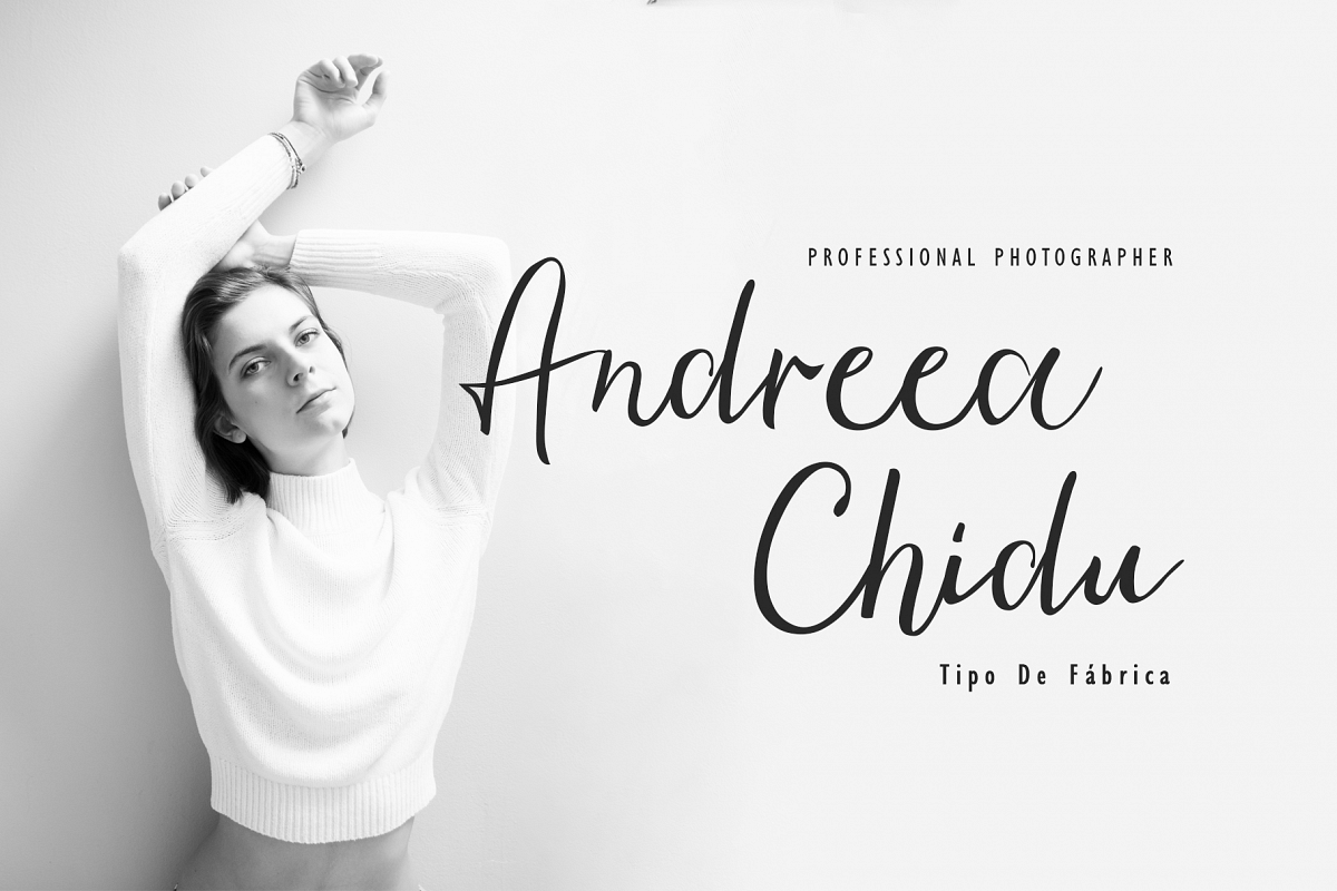 Ambre || Script Font example image 1