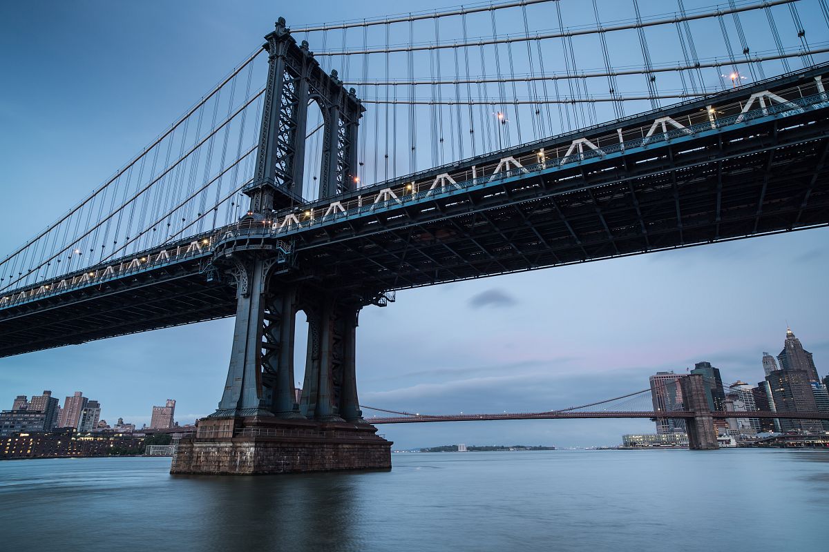 Manhattan bridge during sunrise example image 1