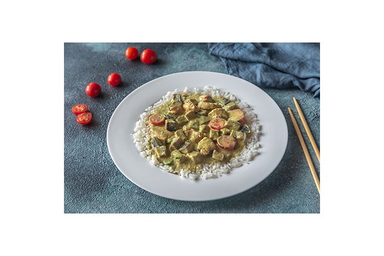 Thai green chicken curry with rice example image 1