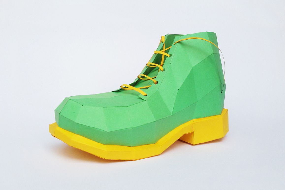 DIY Paper Boot - 3d papercraft example image 1