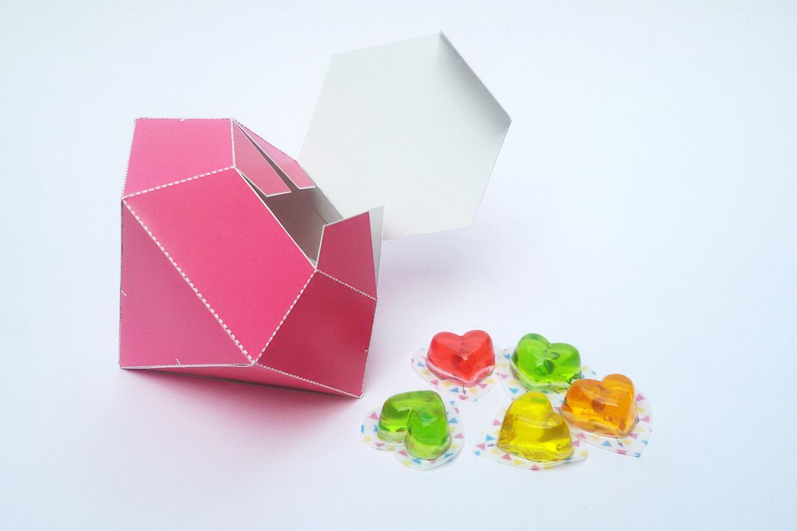 DIY Diamond favor - 3d papercraft example image 1