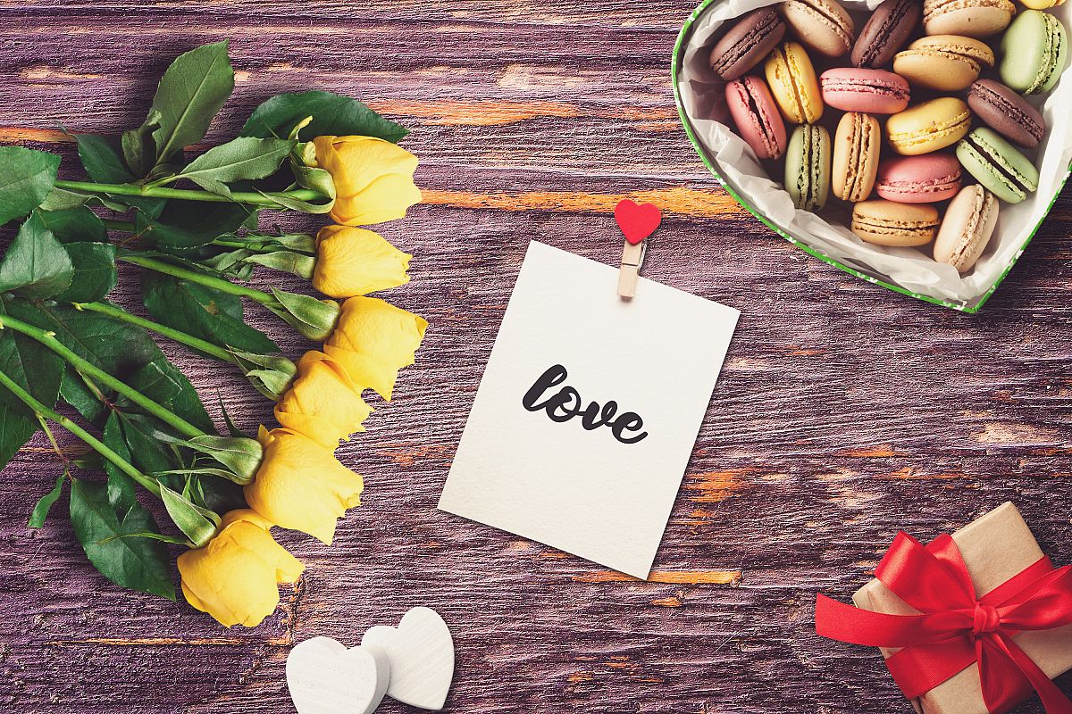 Valentine Greeting Card Mock-up #1 example image 1