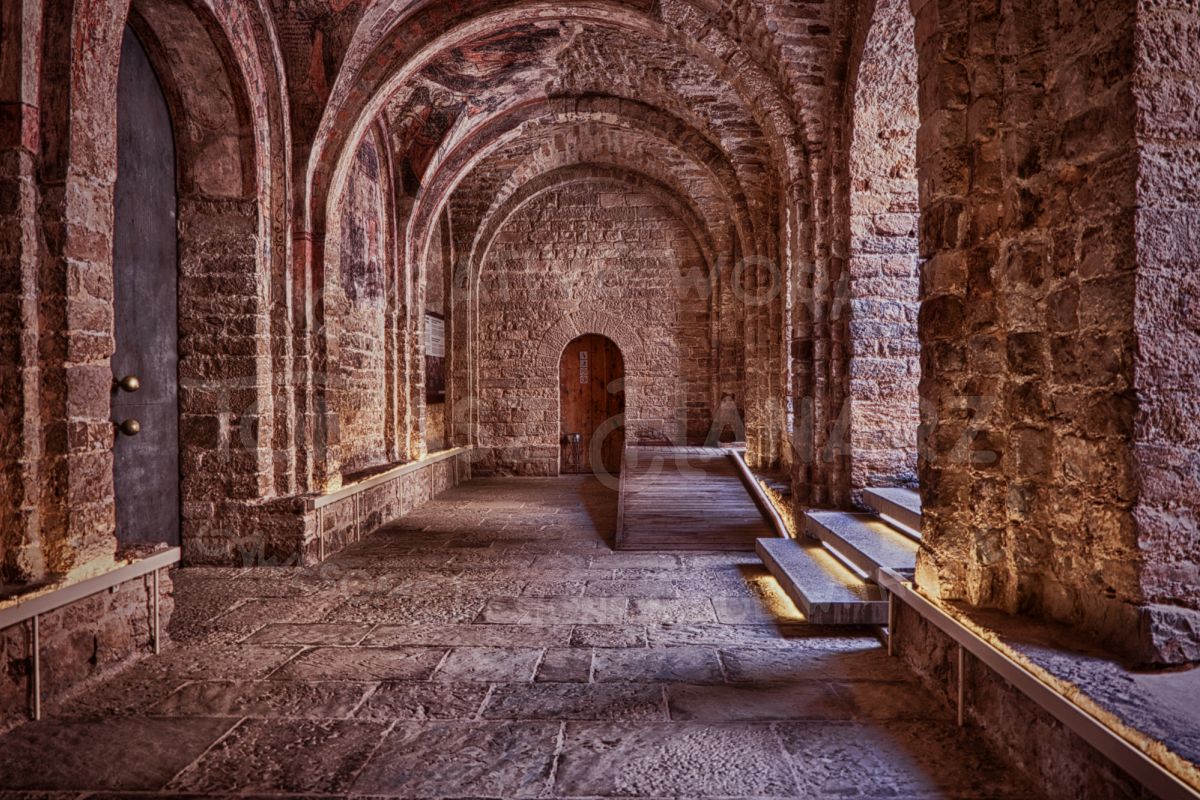 Arched Hall In The Castle - Photo example image 1