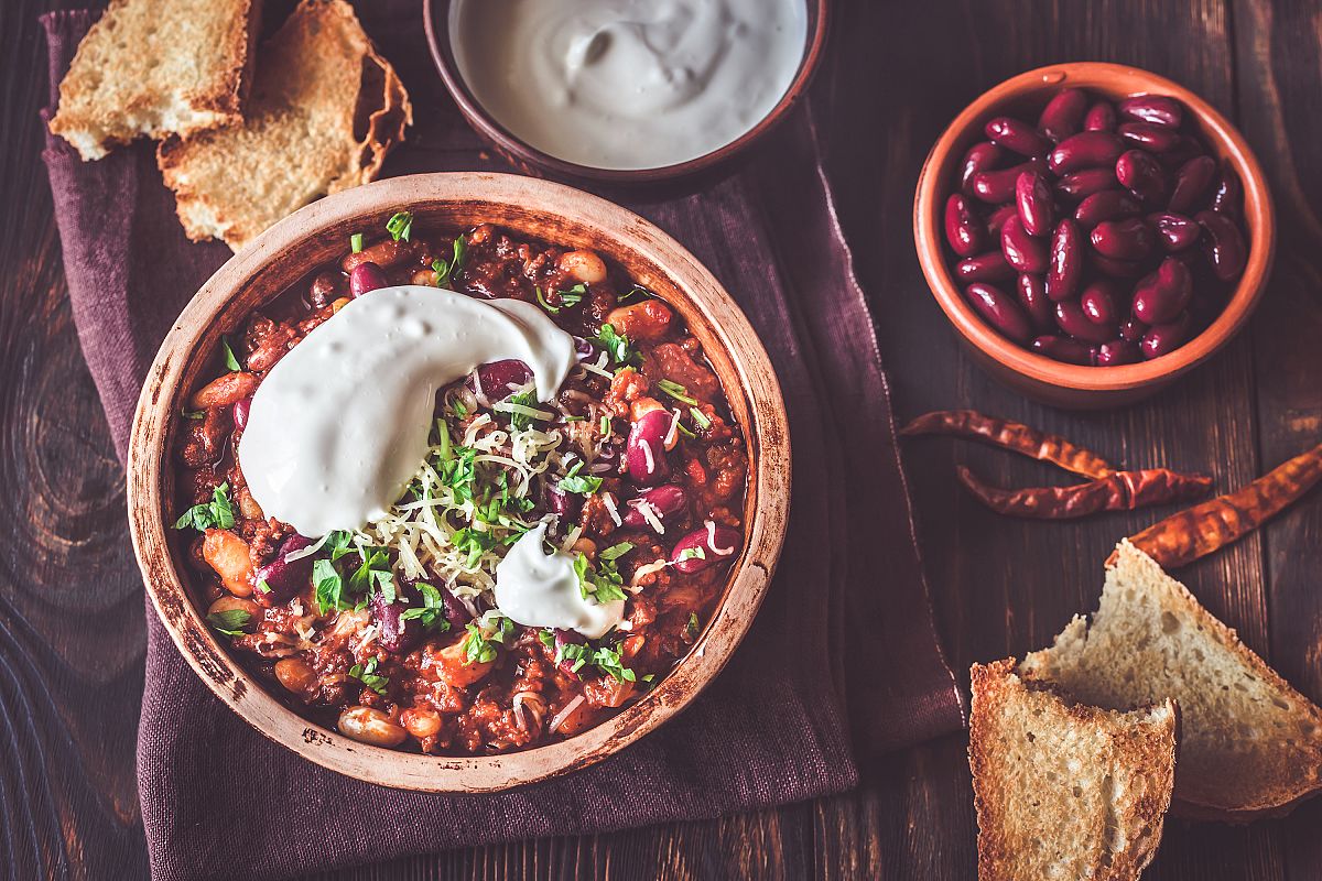 Bowl of chili con carne example image 1