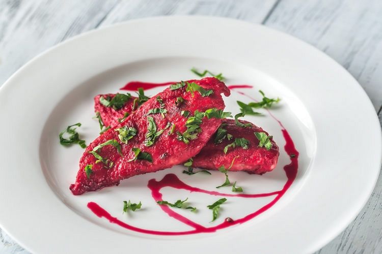 Scaloppini - chicken with beetroot sauce example image 1