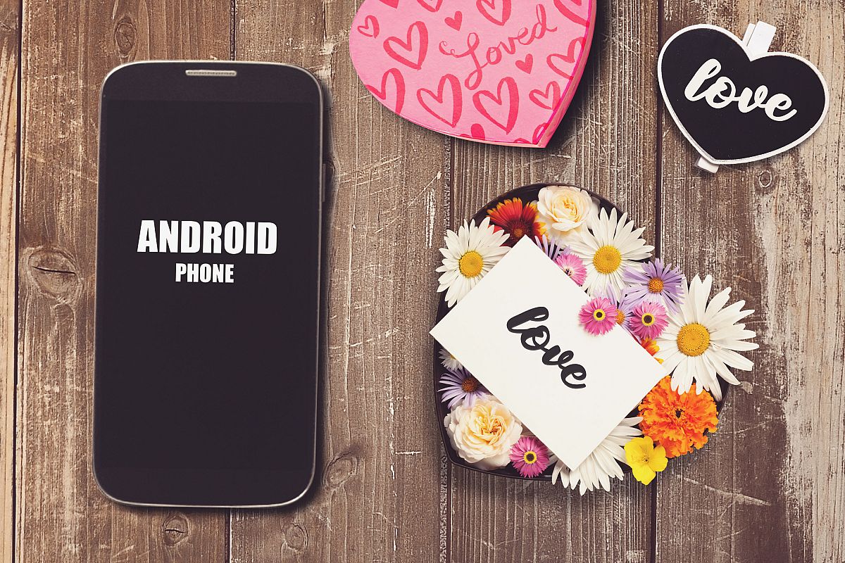 Valentine Phone Screen Mock-up #2 example image 1