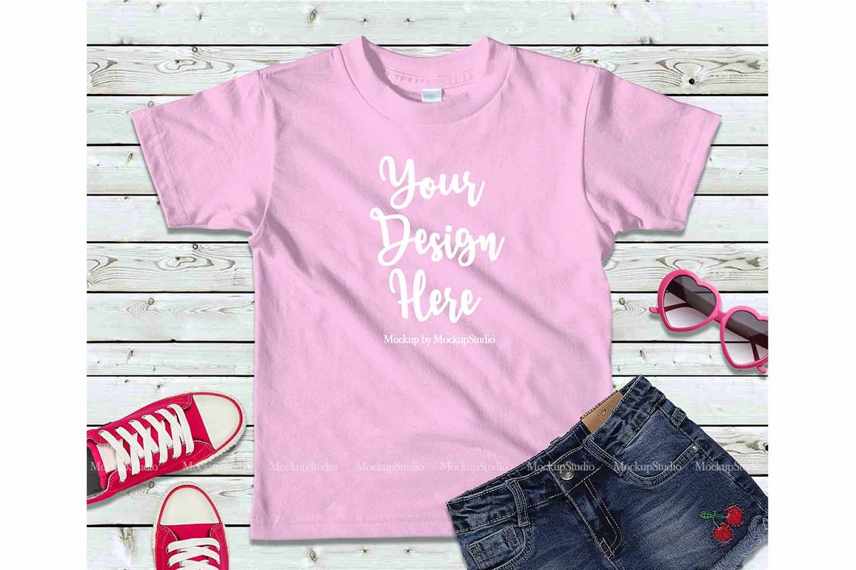 pink tshirt teen Husband eats own cum from pussy