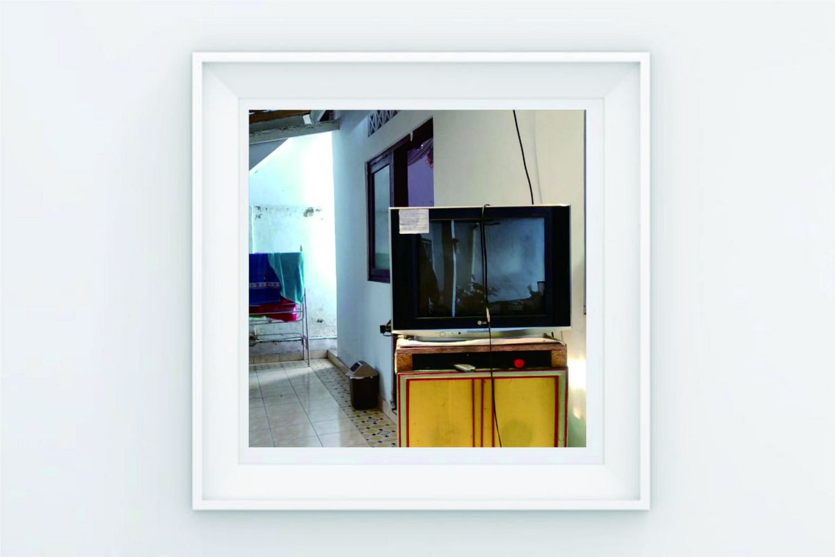 FRAME POSTER TELEVISION example image 1