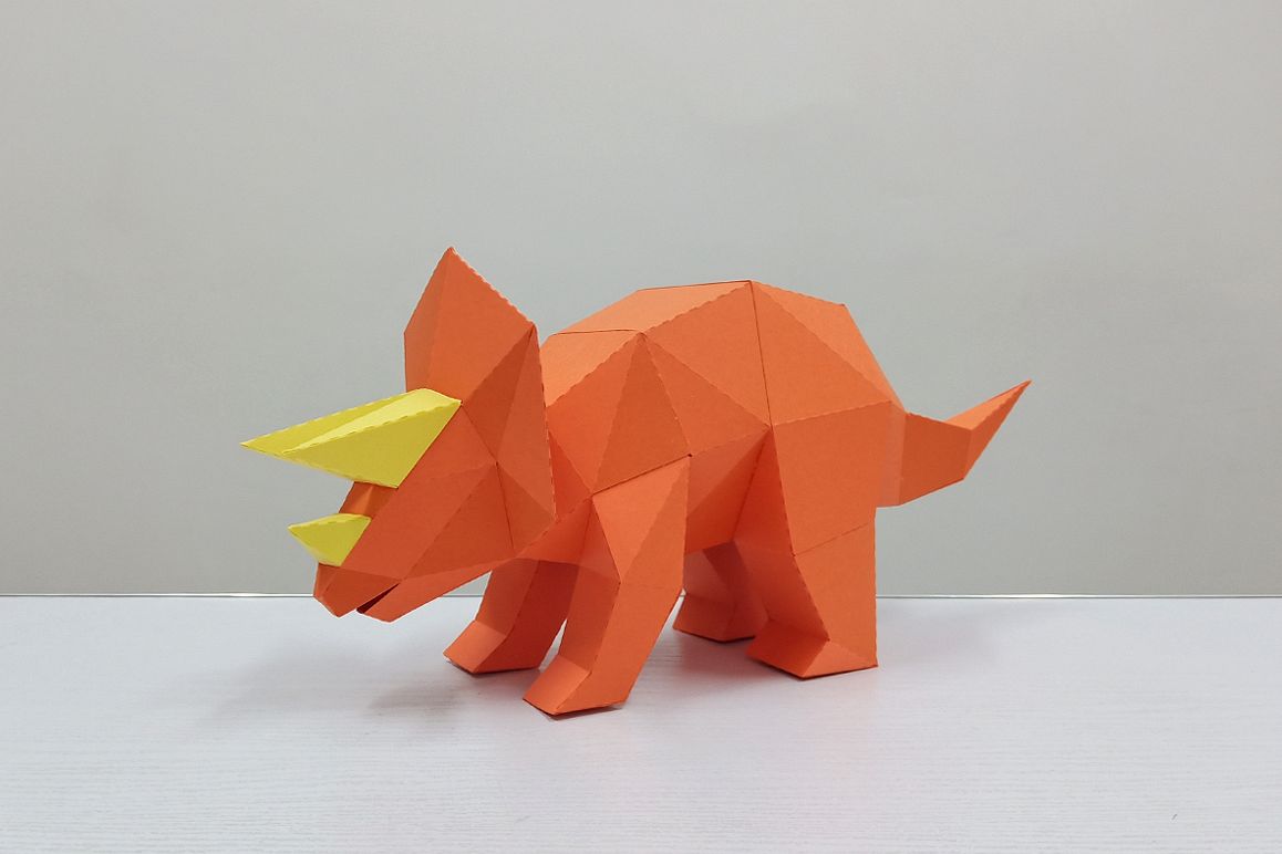 DIY Triceratops - 3d papercraft example image 1