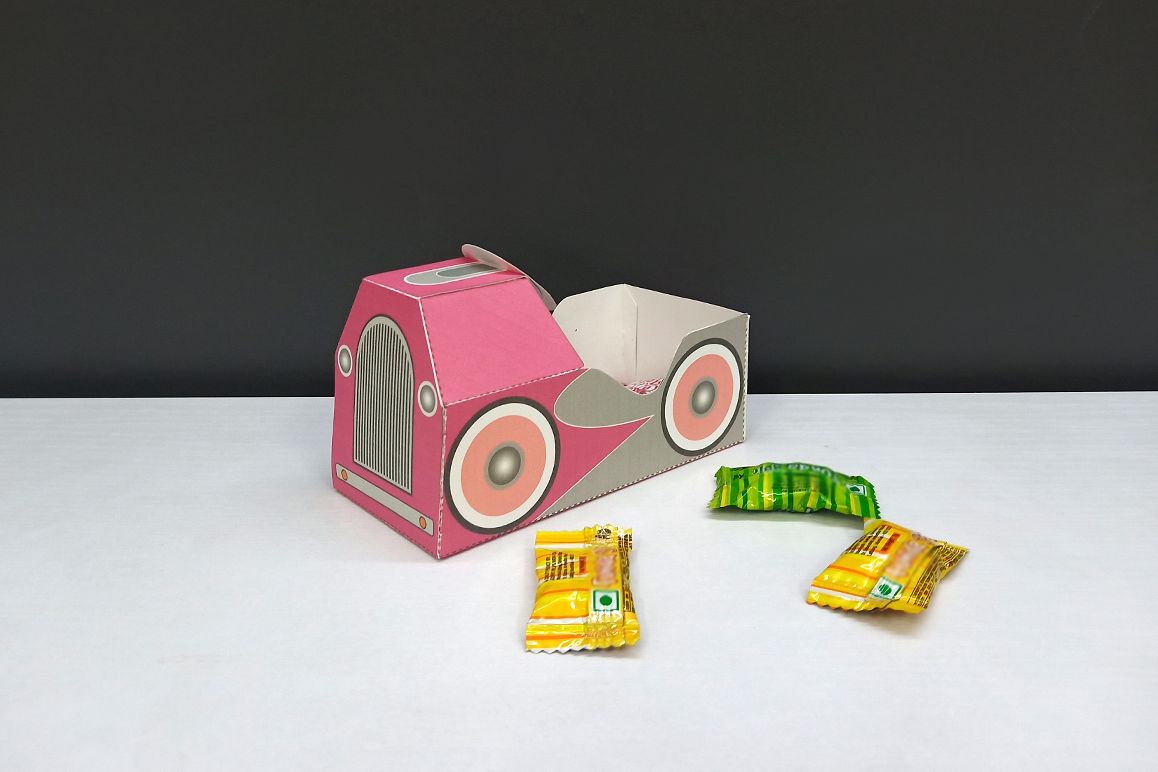 DIY Pedal car favor - 3d papercraft example image 1