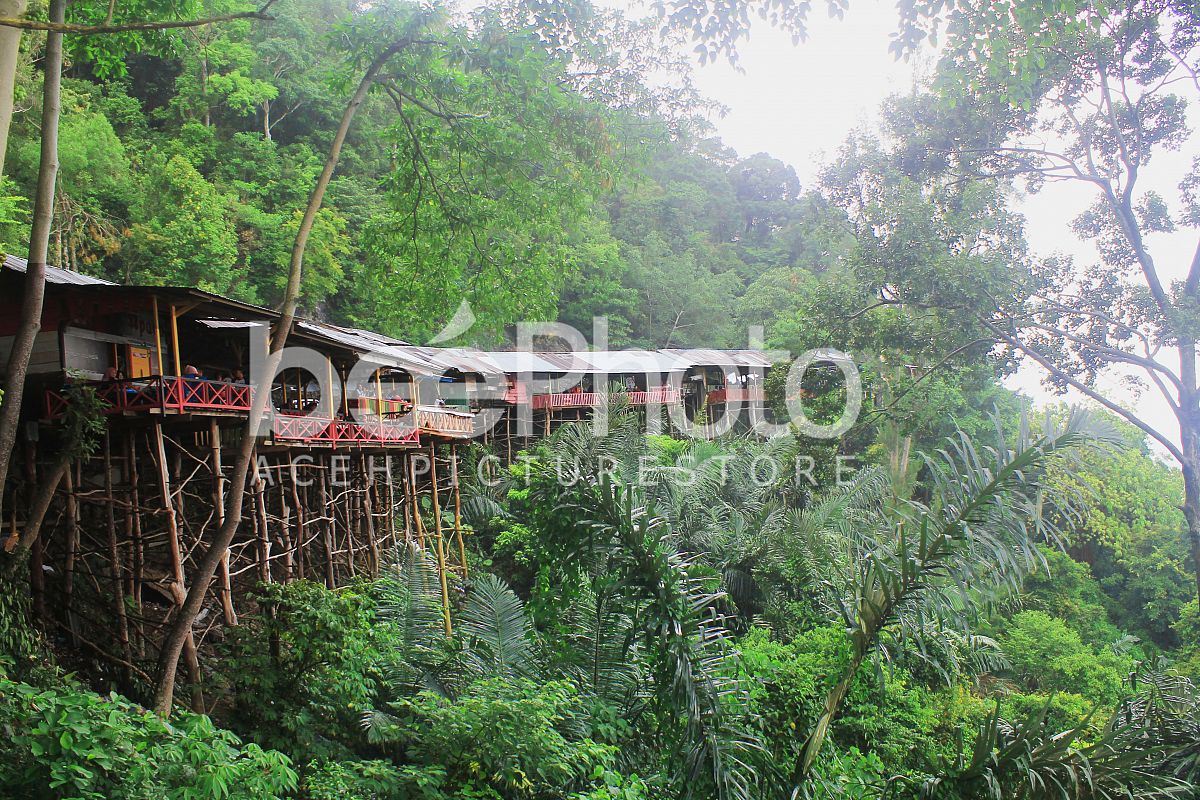 Palace Of Love example image 1